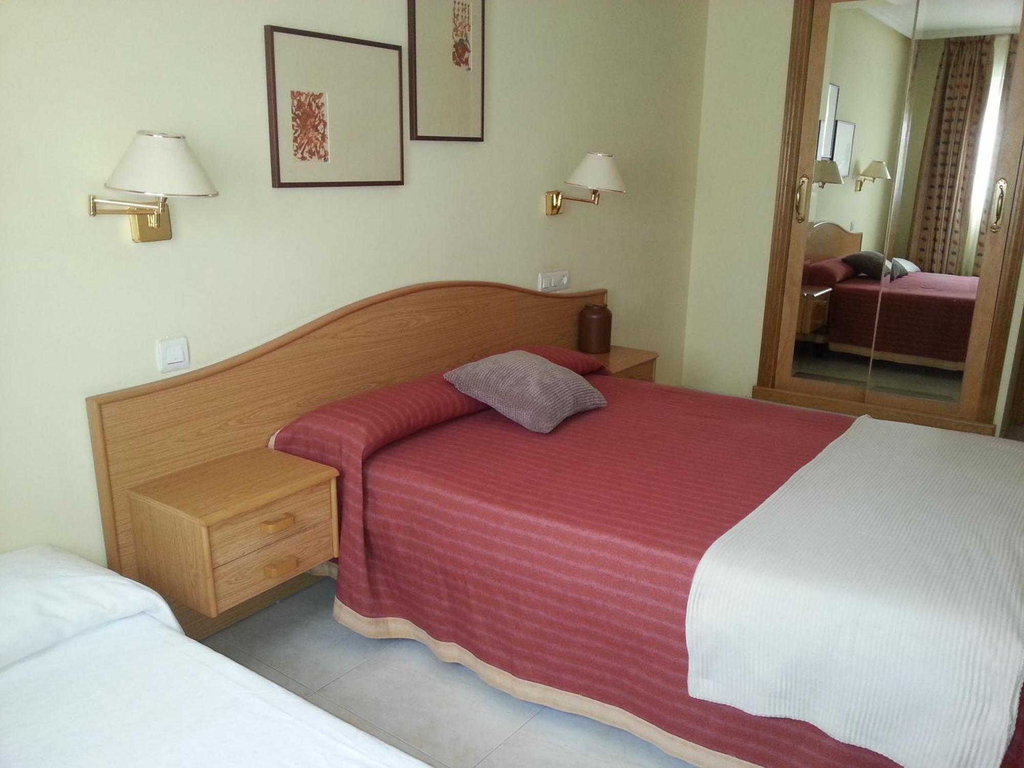 Hotel La Branina Вилаблино Стая снимка